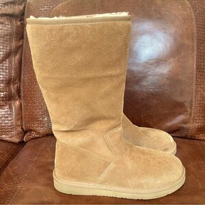 UGG Classic Genuine Shearling & Suede Tall Women’s Boots Size 8